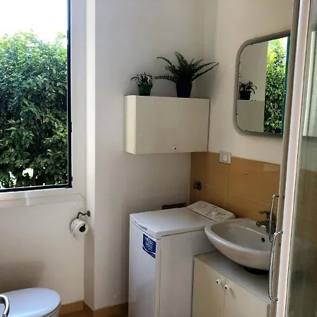 Ferienwohnung Fur 4 Personen Ca 30 M In Genua, Italienische Riviera Italienische Westkuste *
